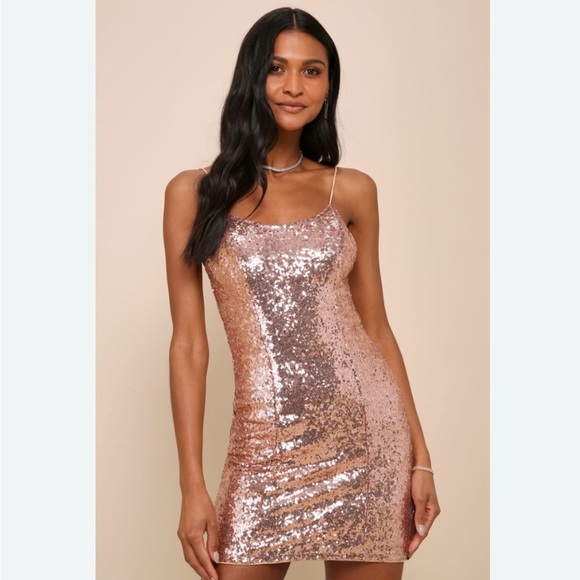Lulus Dresses & Skirts - Lulu's Shimmering Rose Gold Sequin bodycon Mini Dress M
